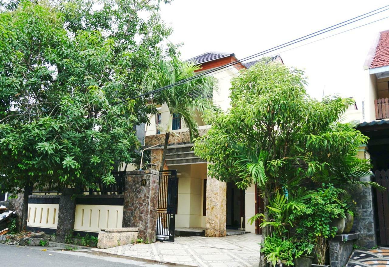 Green Surabaya Homey Εξωτερικό φωτογραφία