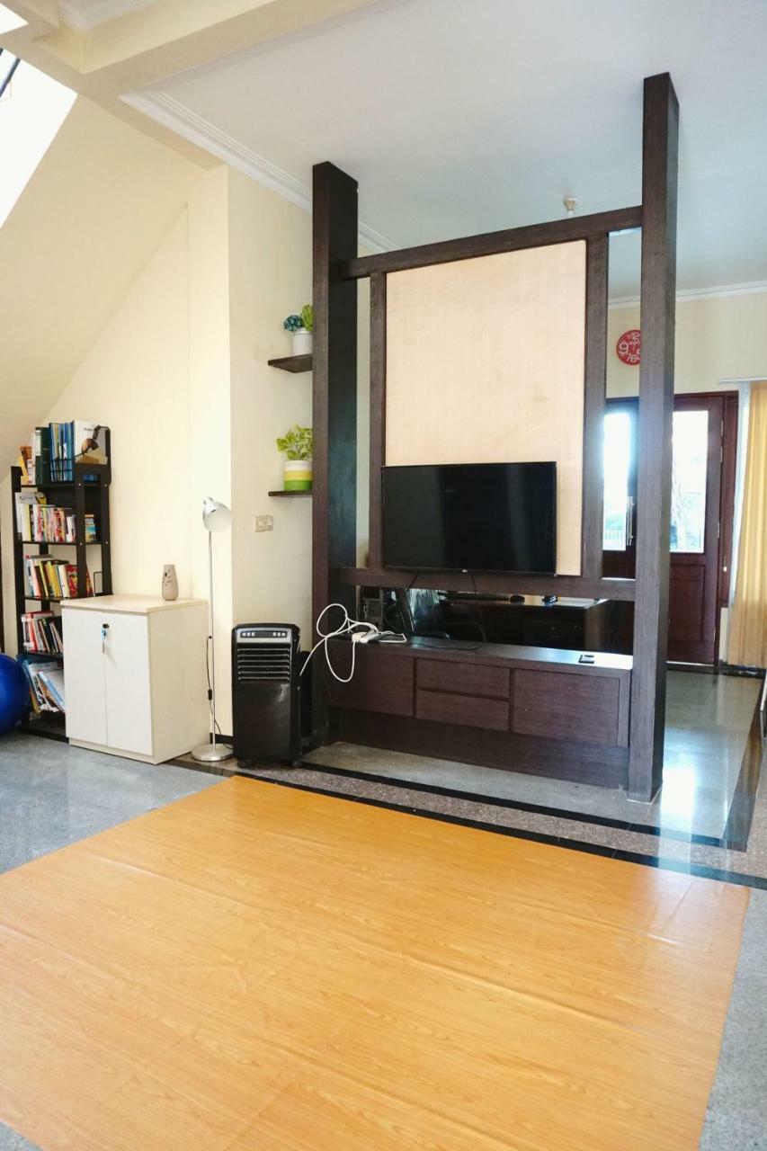 Green Surabaya Homey Εξωτερικό φωτογραφία